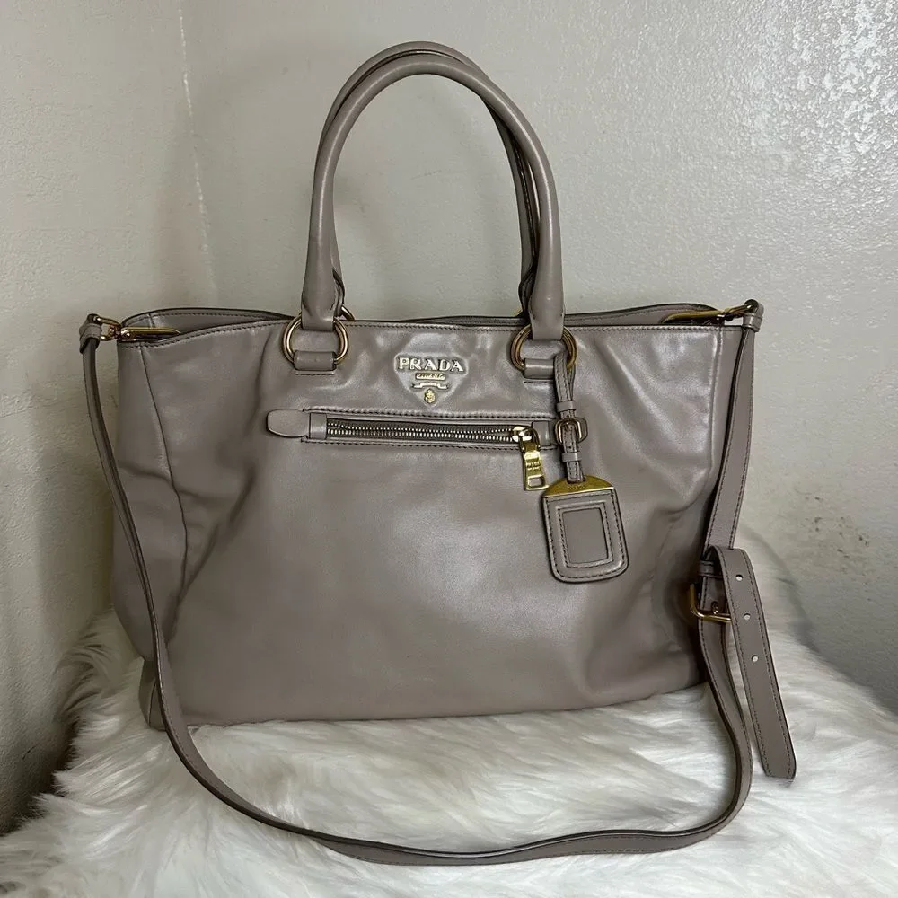 💯Authentic Prada Two-way Tote Bag🍀